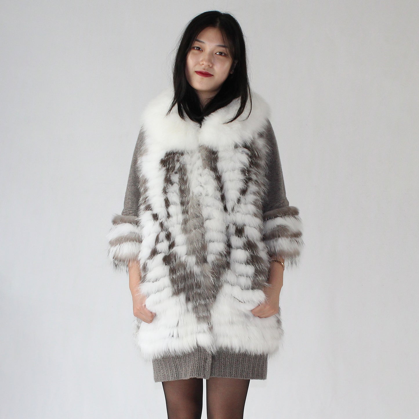 Women's cashmere coat with fox fur