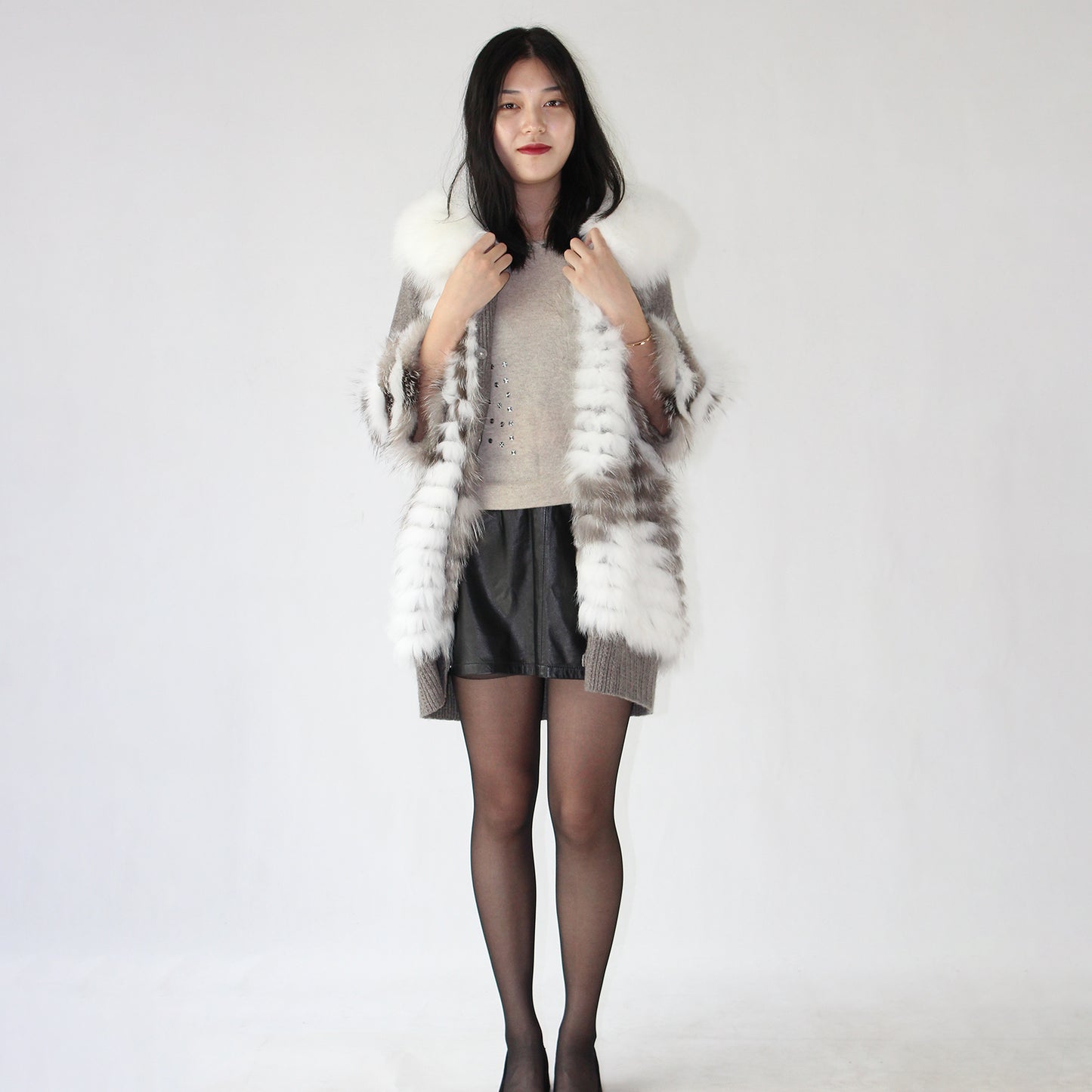 Women's cashmere coat with fox fur