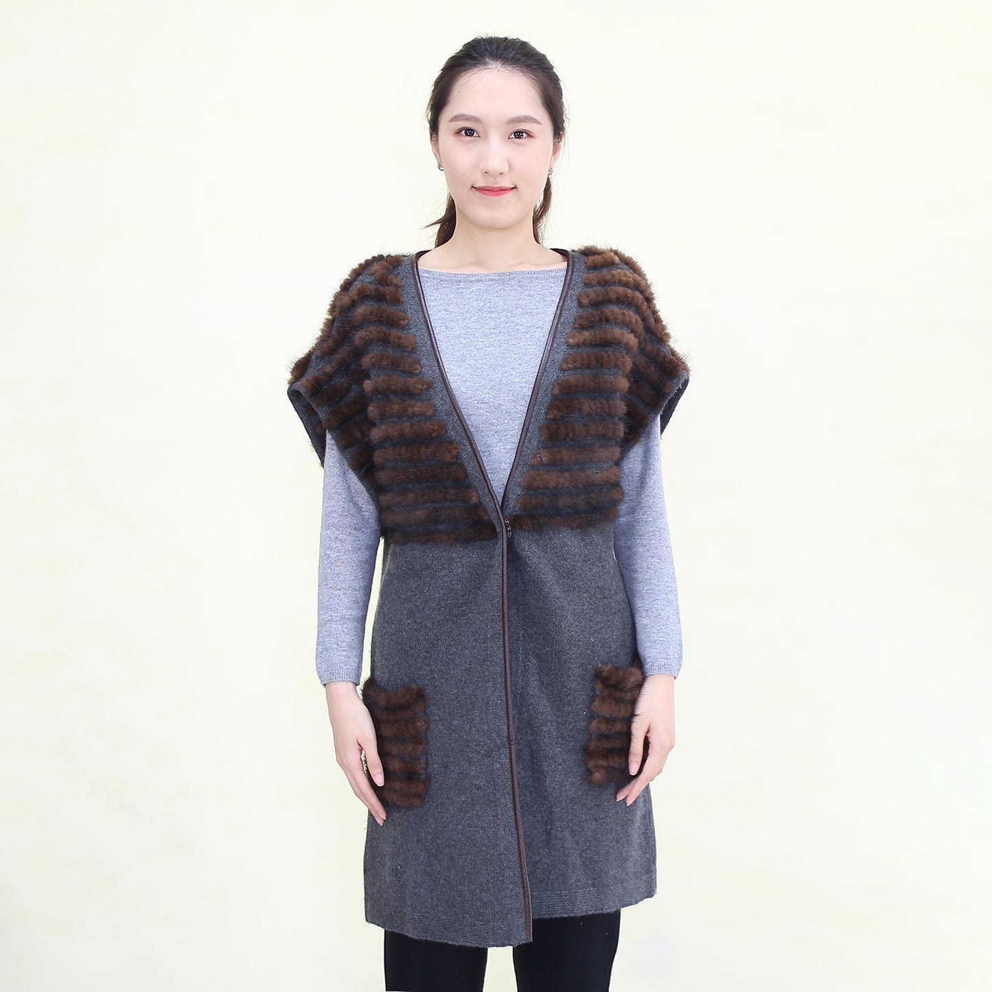 Women's cashmere with mink cardigan vest