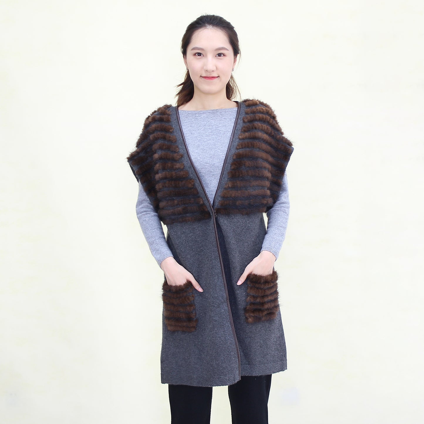 Women's cashmere with mink cardigan vest