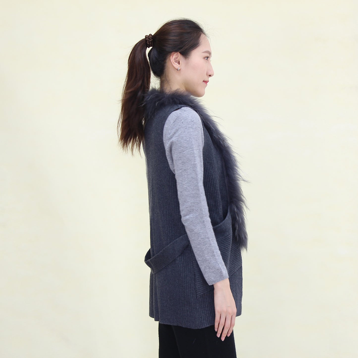 Women's cashmere with fox fur vest