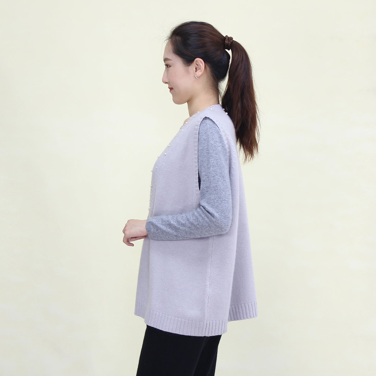 Women's cashmere cardigan vest