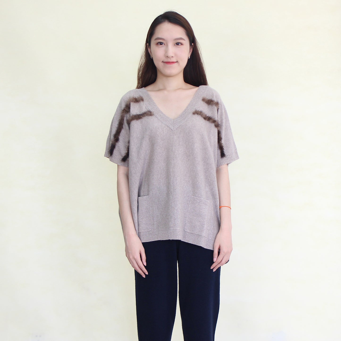 Women's cashmere pullover with mink strip