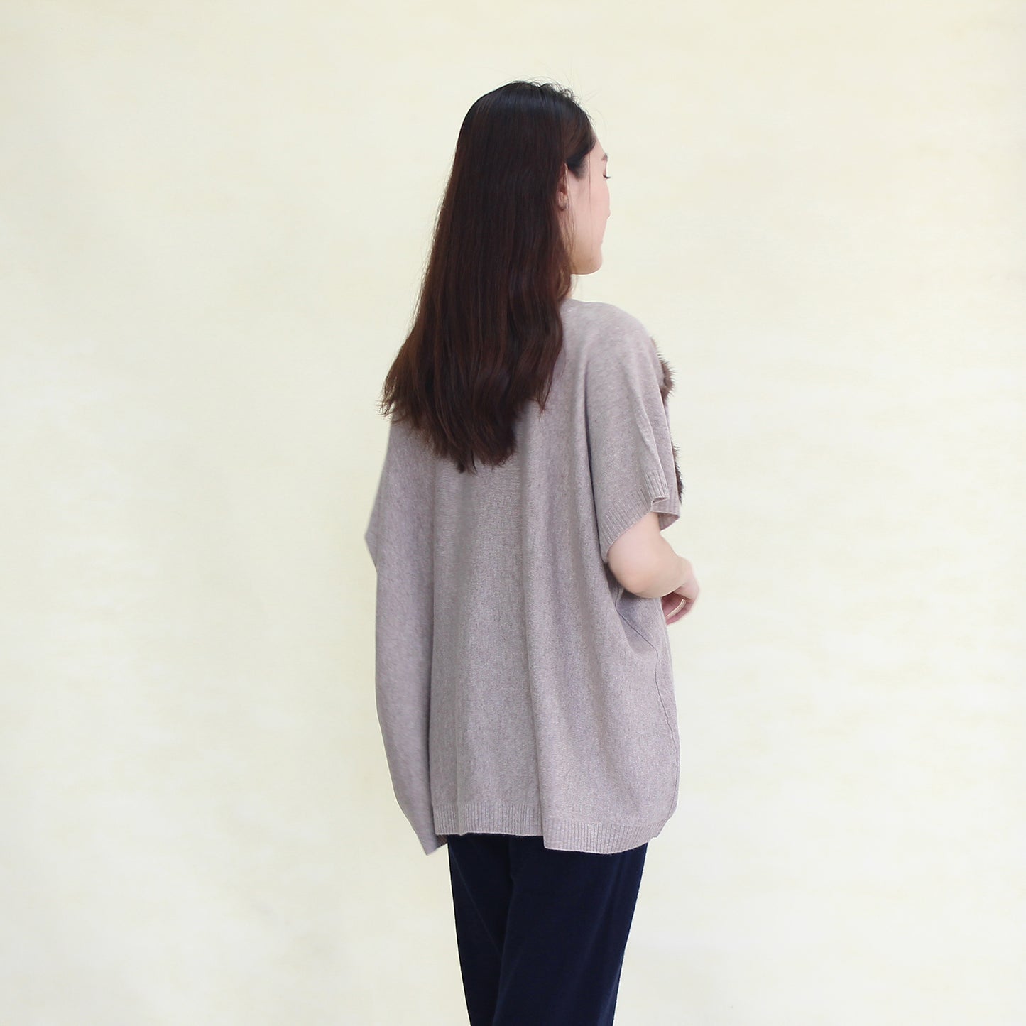 Women's cashmere pullover with mink strip
