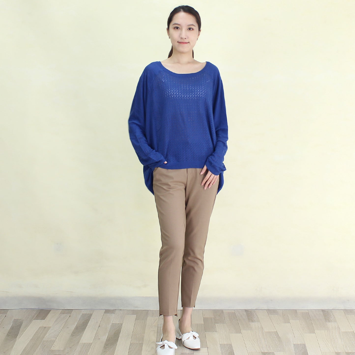 Silk and cashmere synthetic fabric pullover