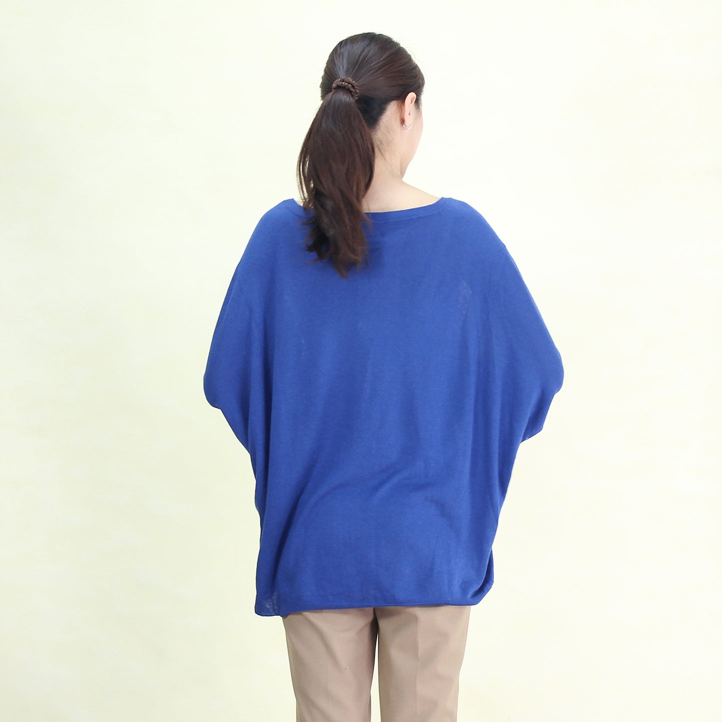 Silk and cashmere synthetic fabric pullover