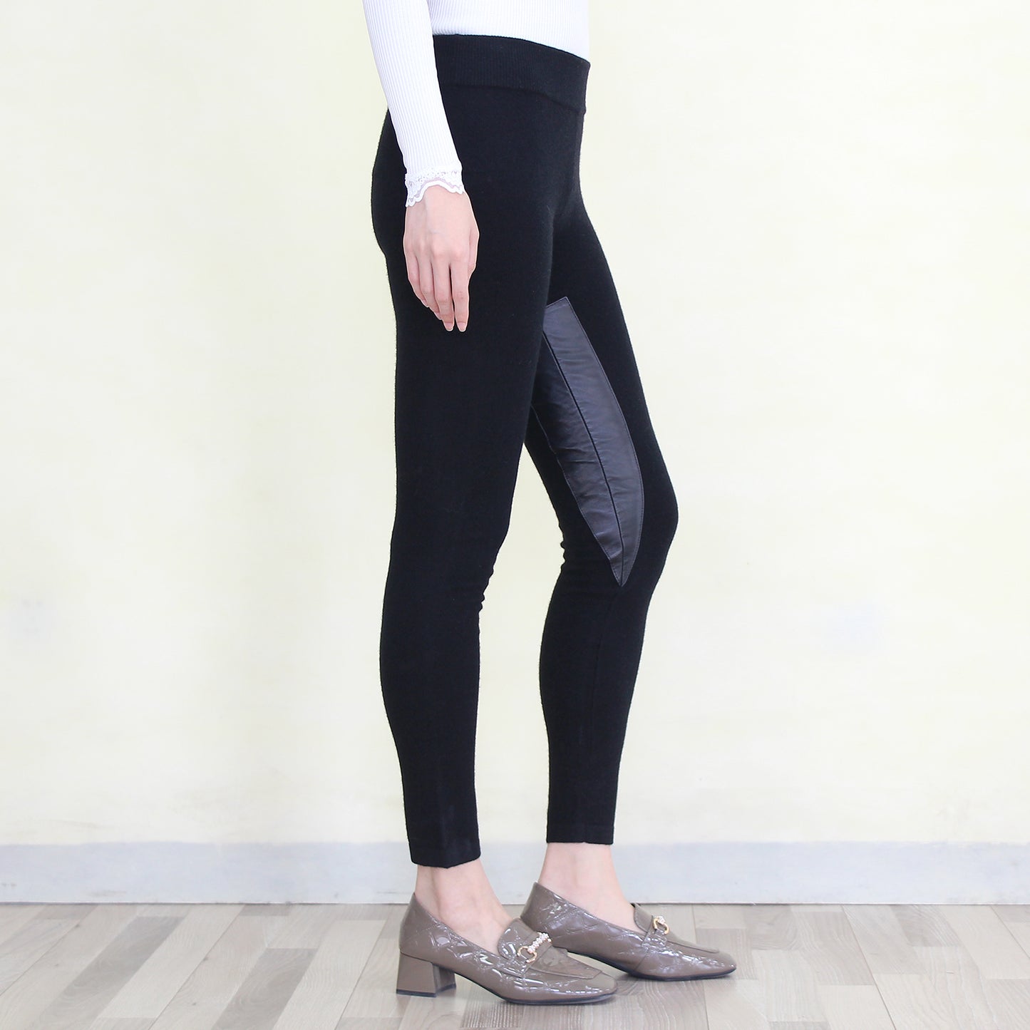 Women's cashmere pants
