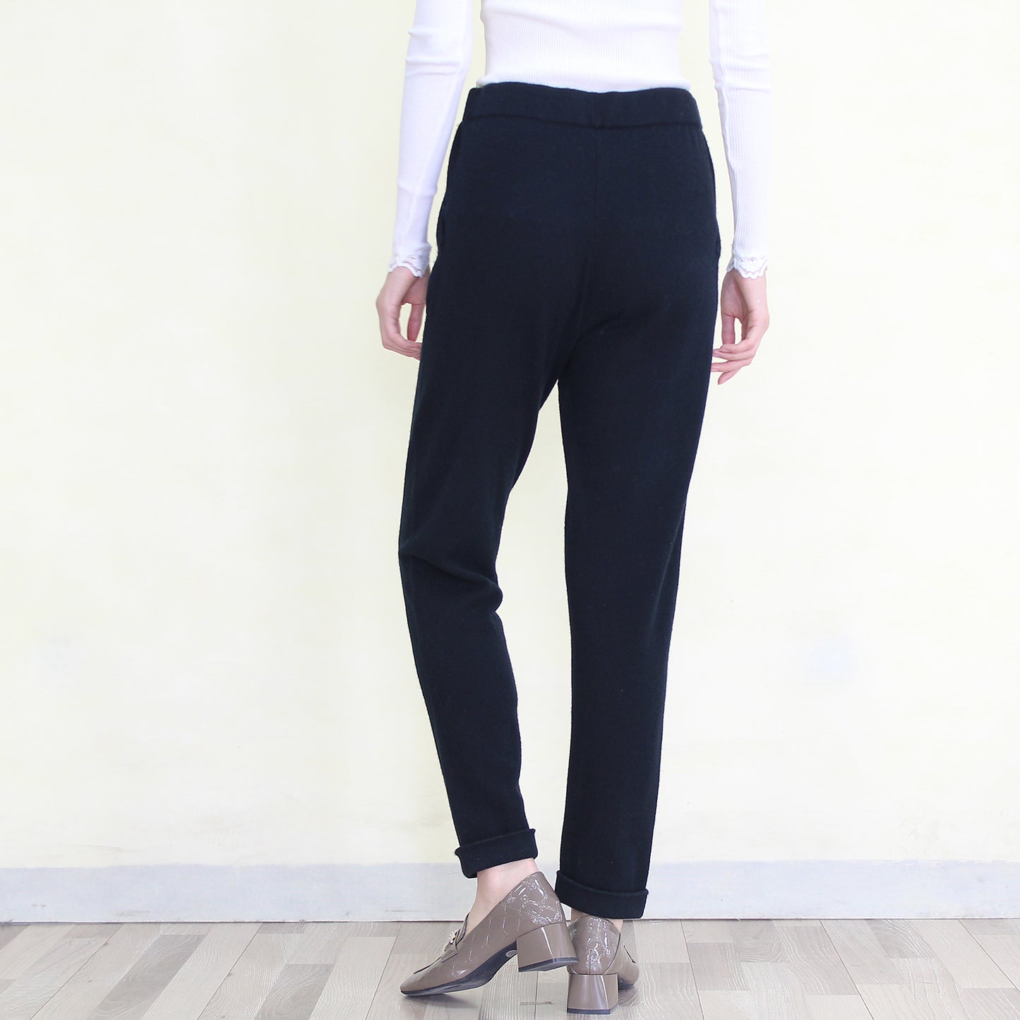 Women's cashmere pants