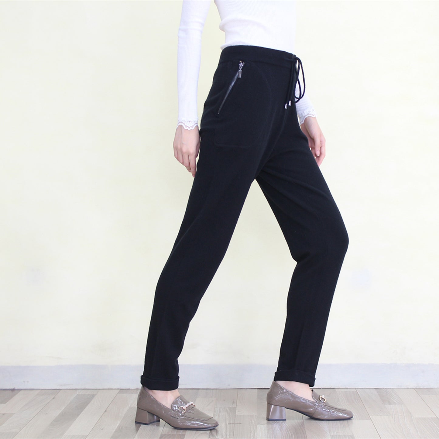 Women's cashmere pants