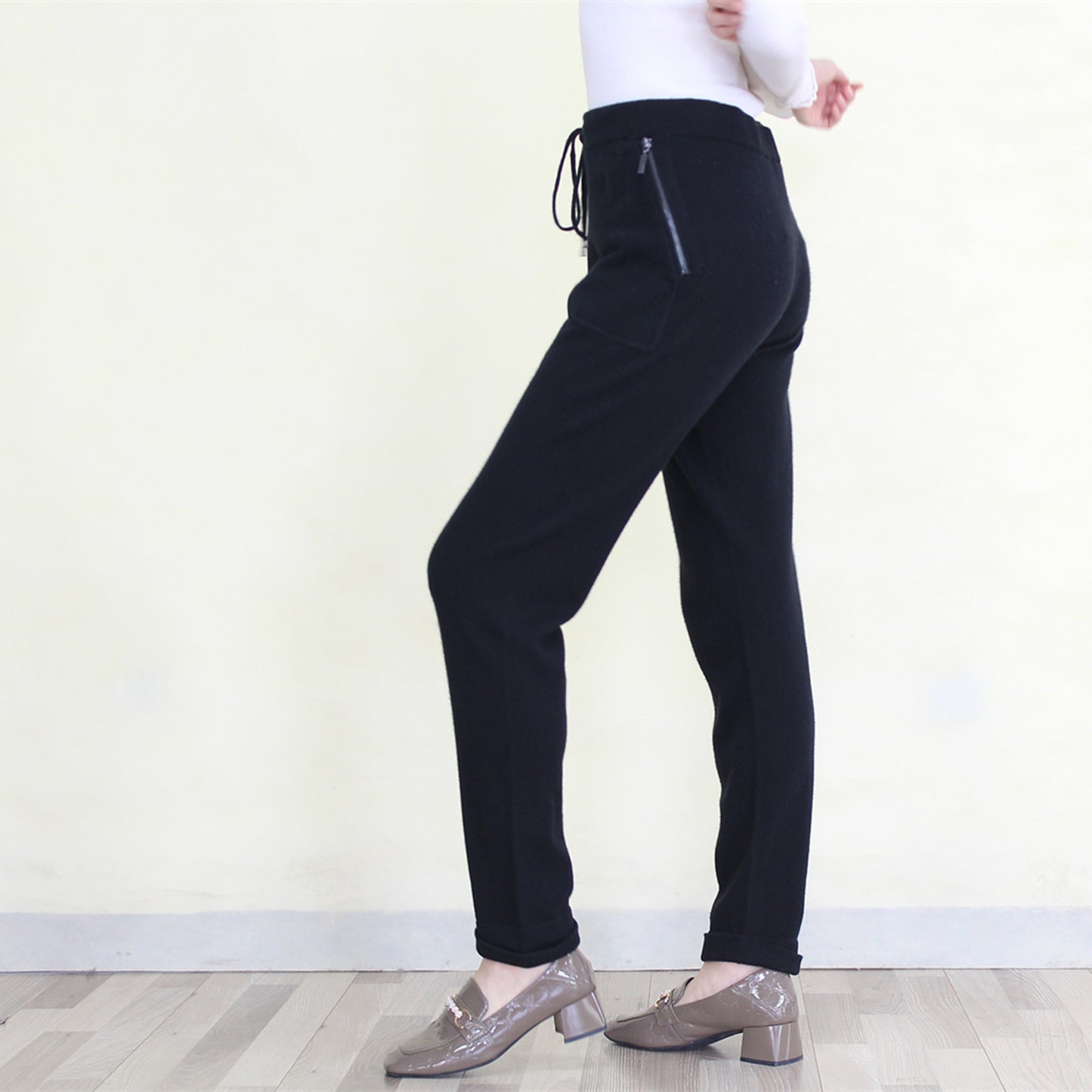 Women's cashmere pants