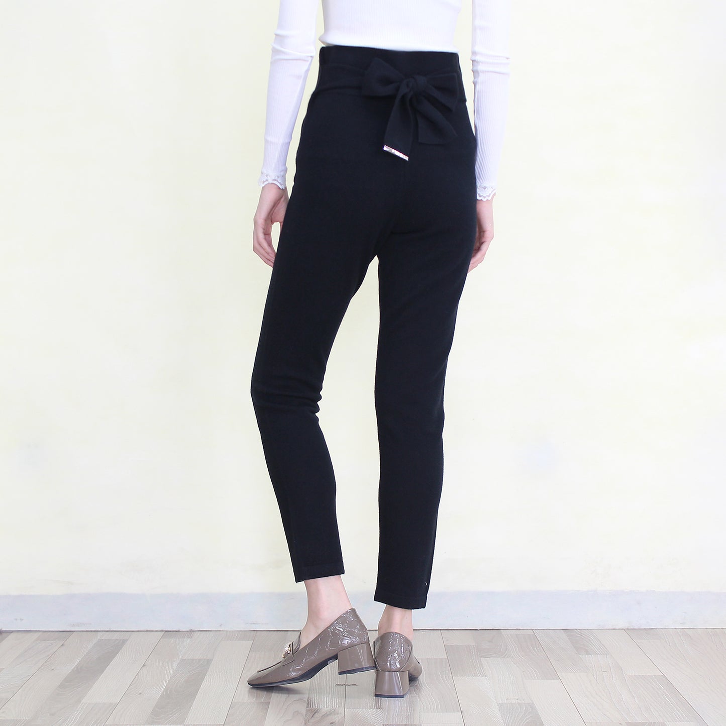Women's cashmere pants
