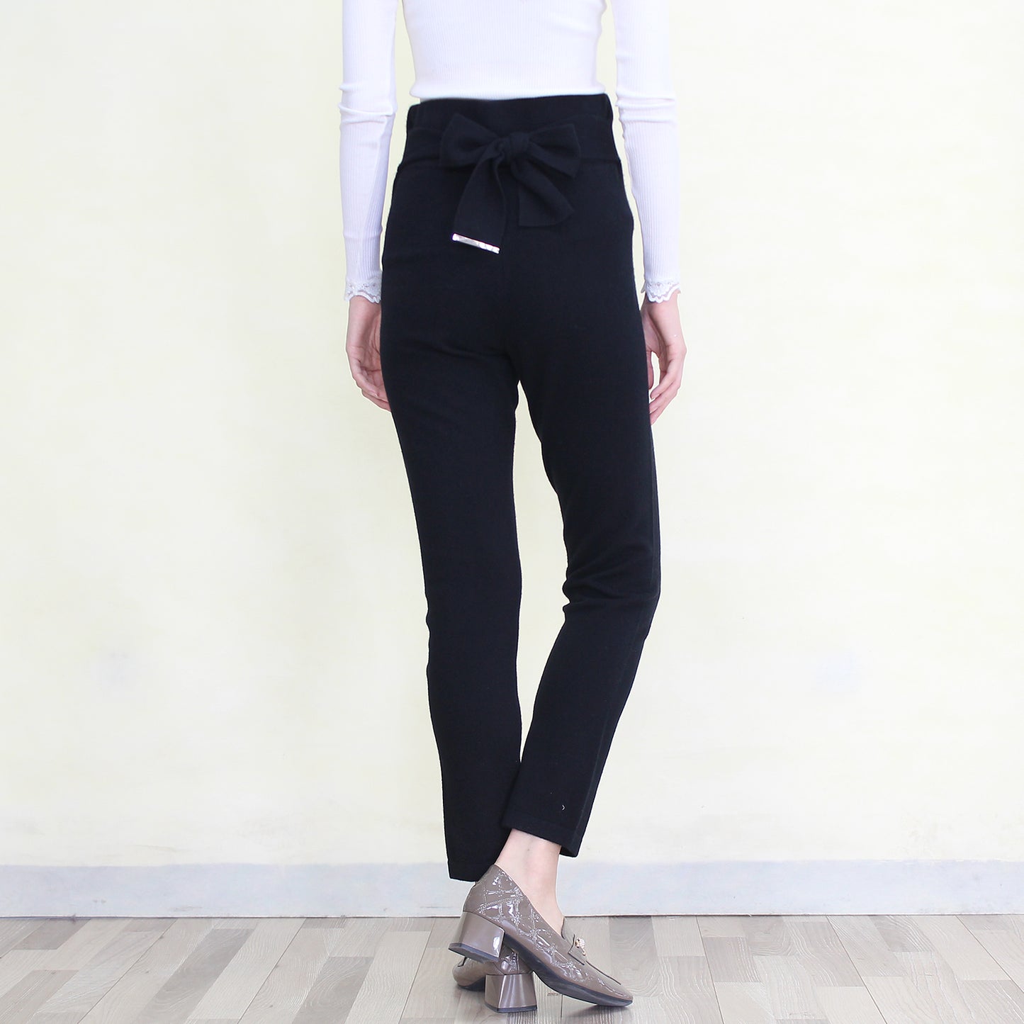 Women's cashmere pants