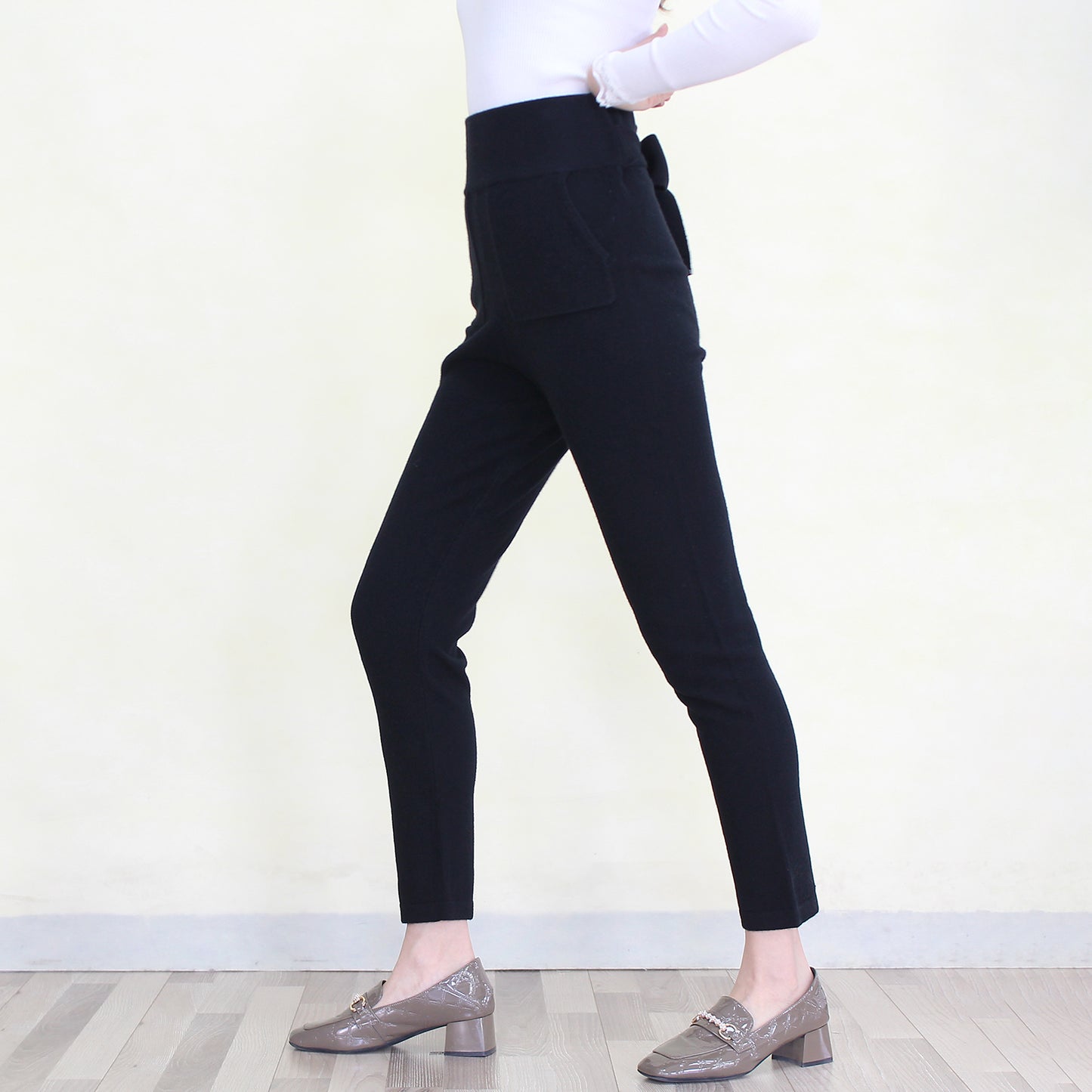 Women's cashmere pants