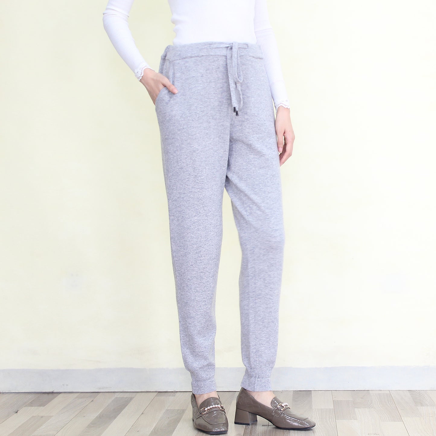 Women's cashmere pants
