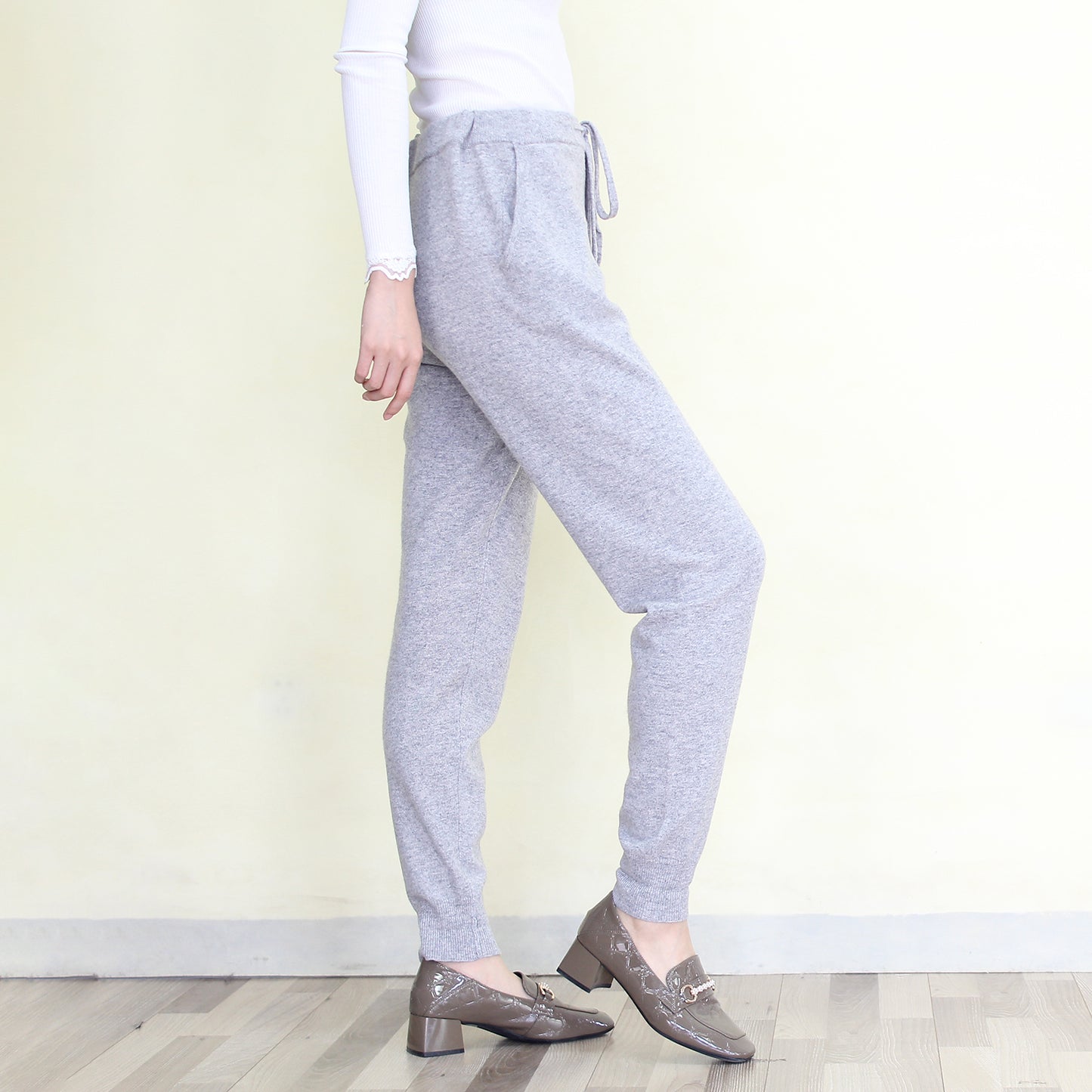 Women's cashmere pants