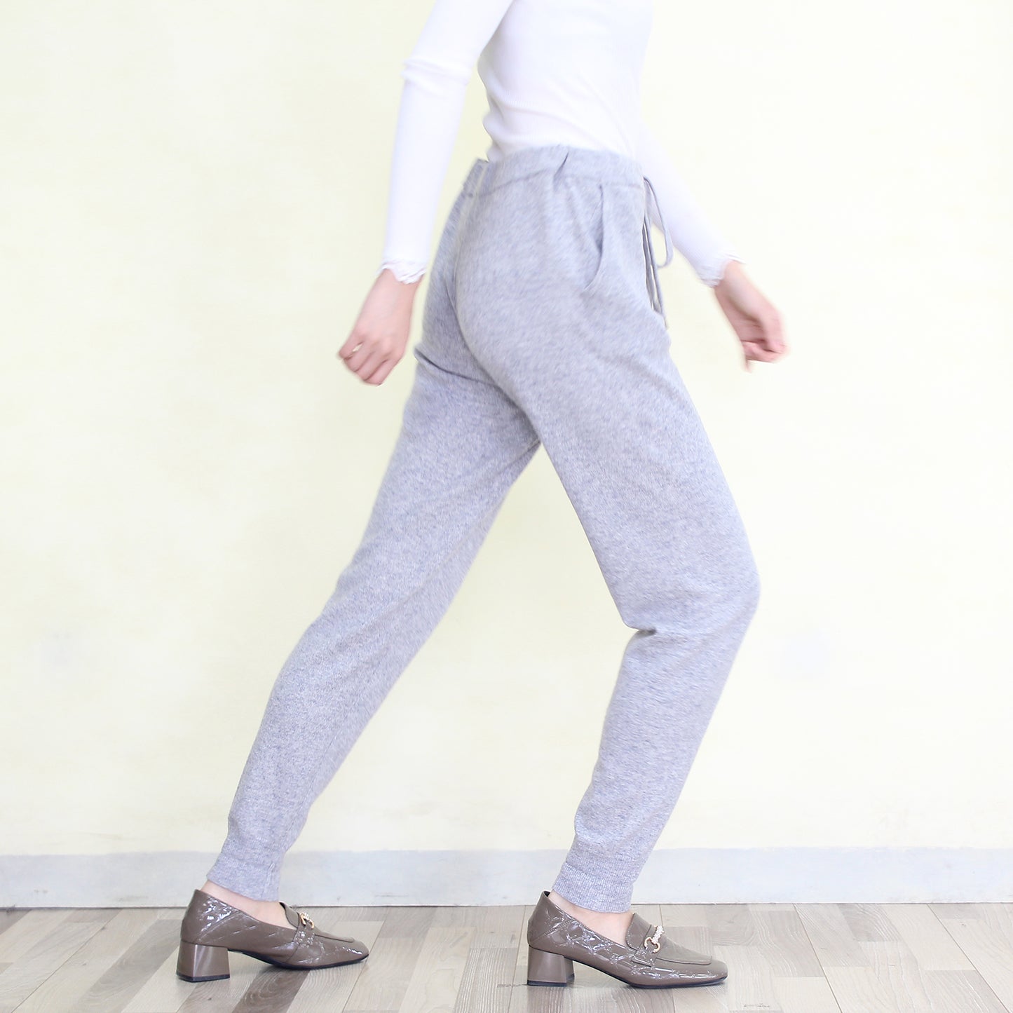 Women's cashmere pants