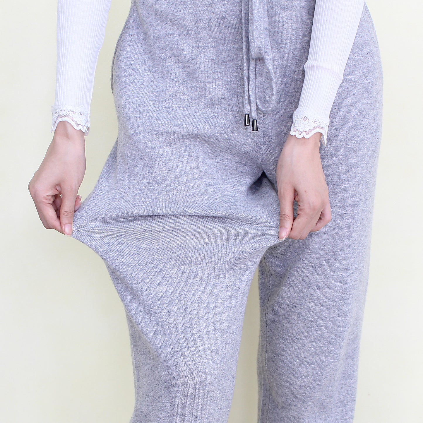 Women's cashmere pants