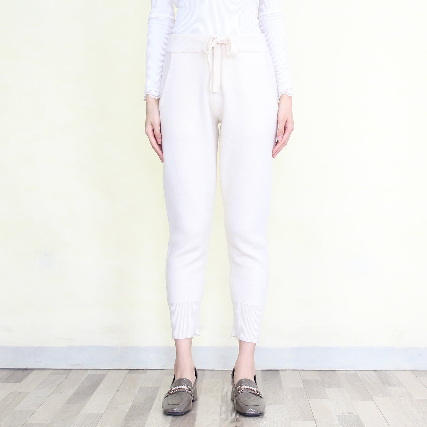 Women's cashmere pants