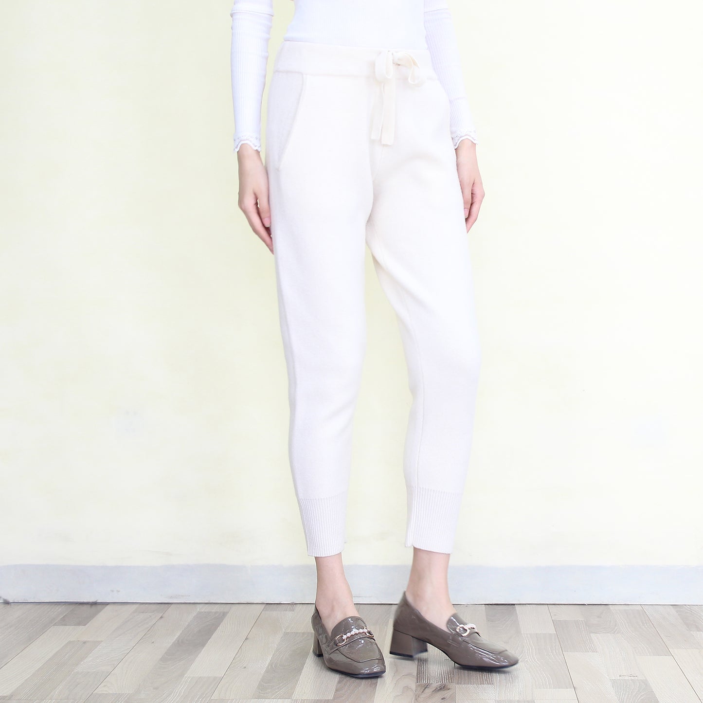 Women's cashmere pants