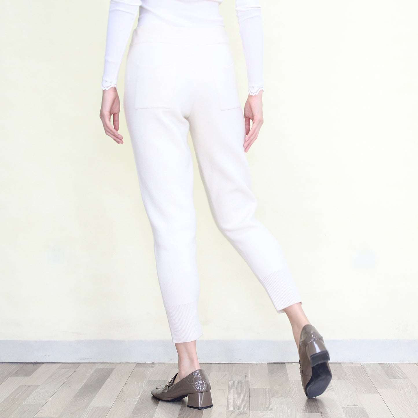 Women's cashmere pants