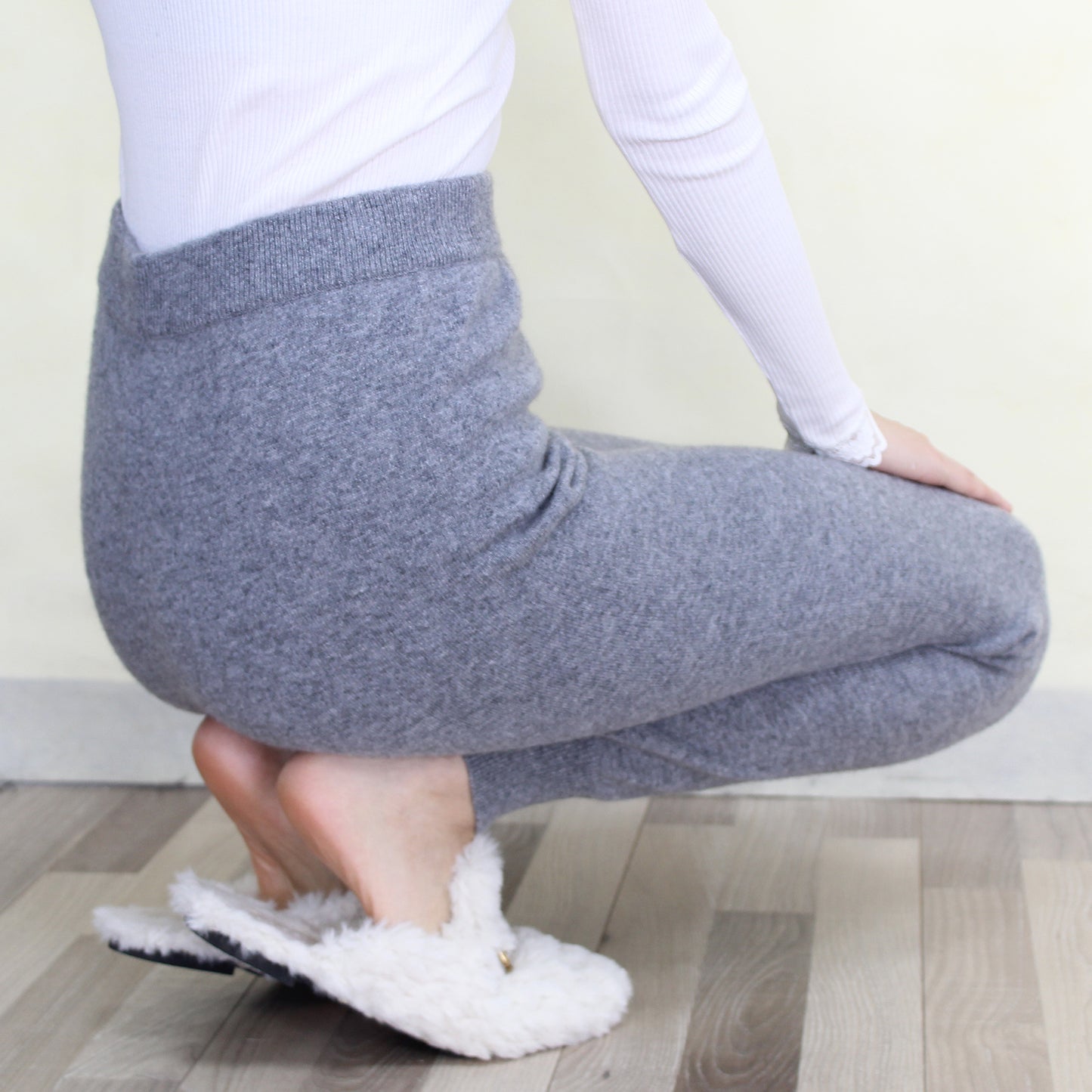 Women's cashmere pants