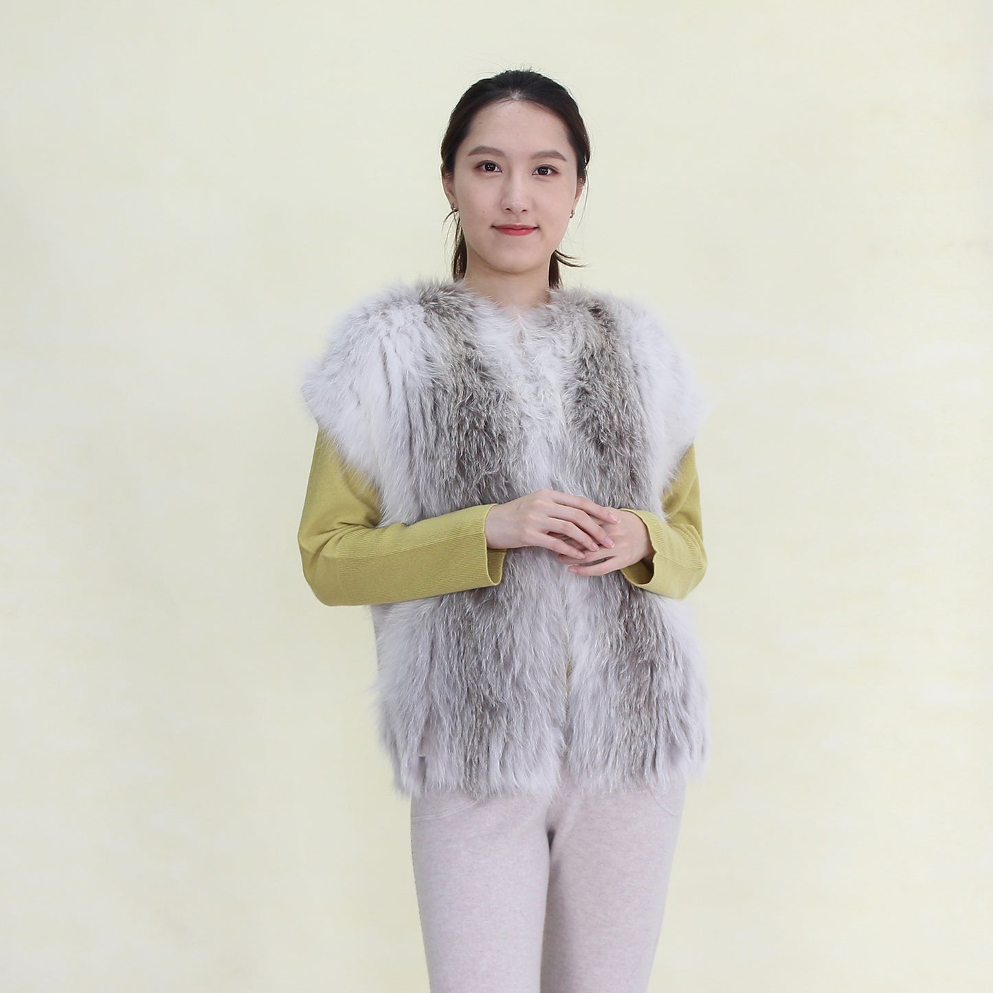 Women's cashmere vest with fox fur
