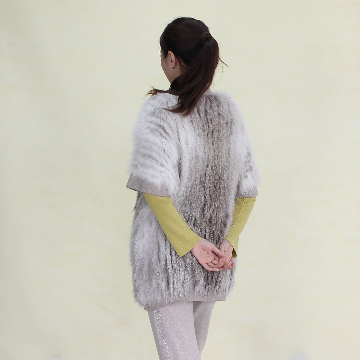 Women's cashmere cardigan with fox fur