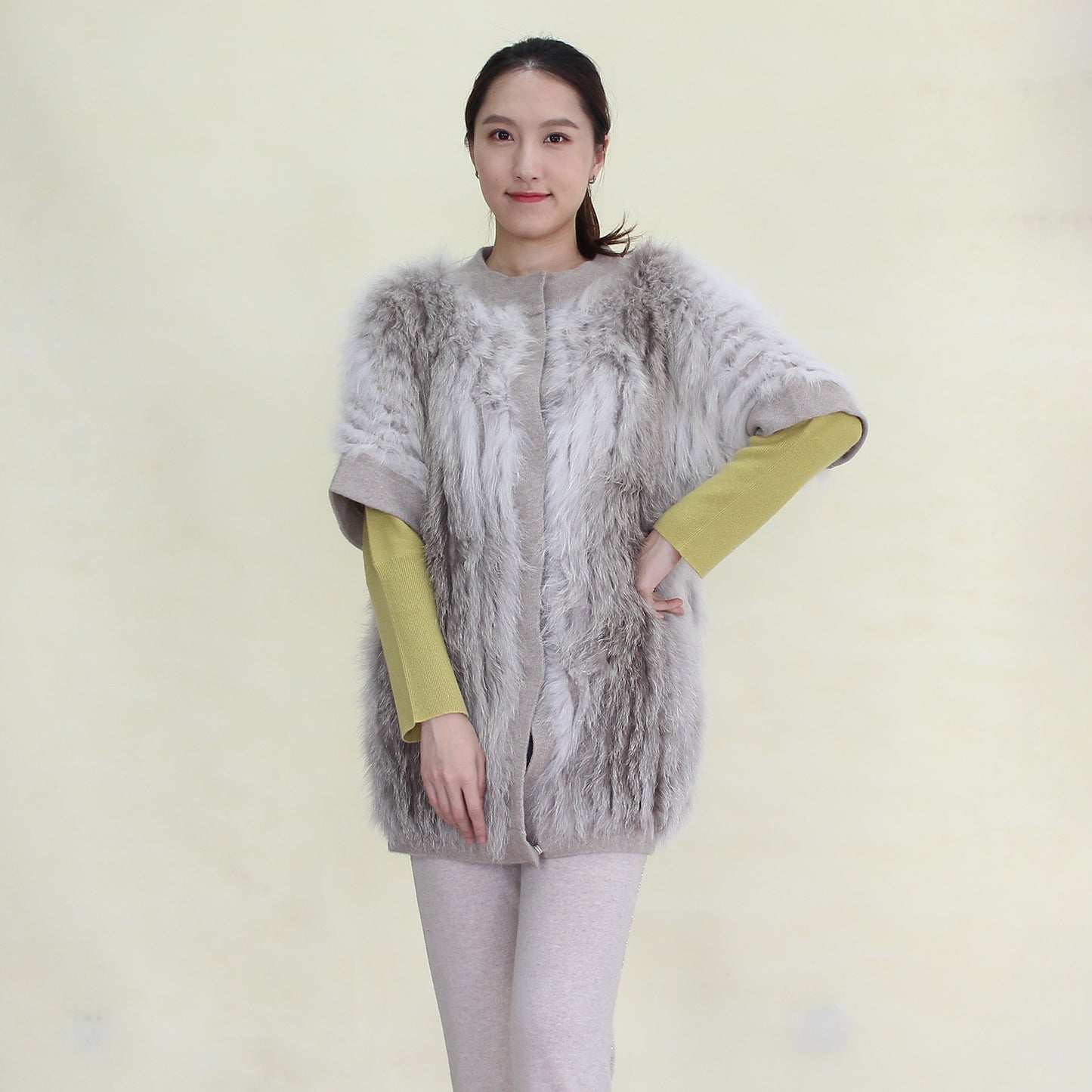 Women's cashmere cardigan with fox fur