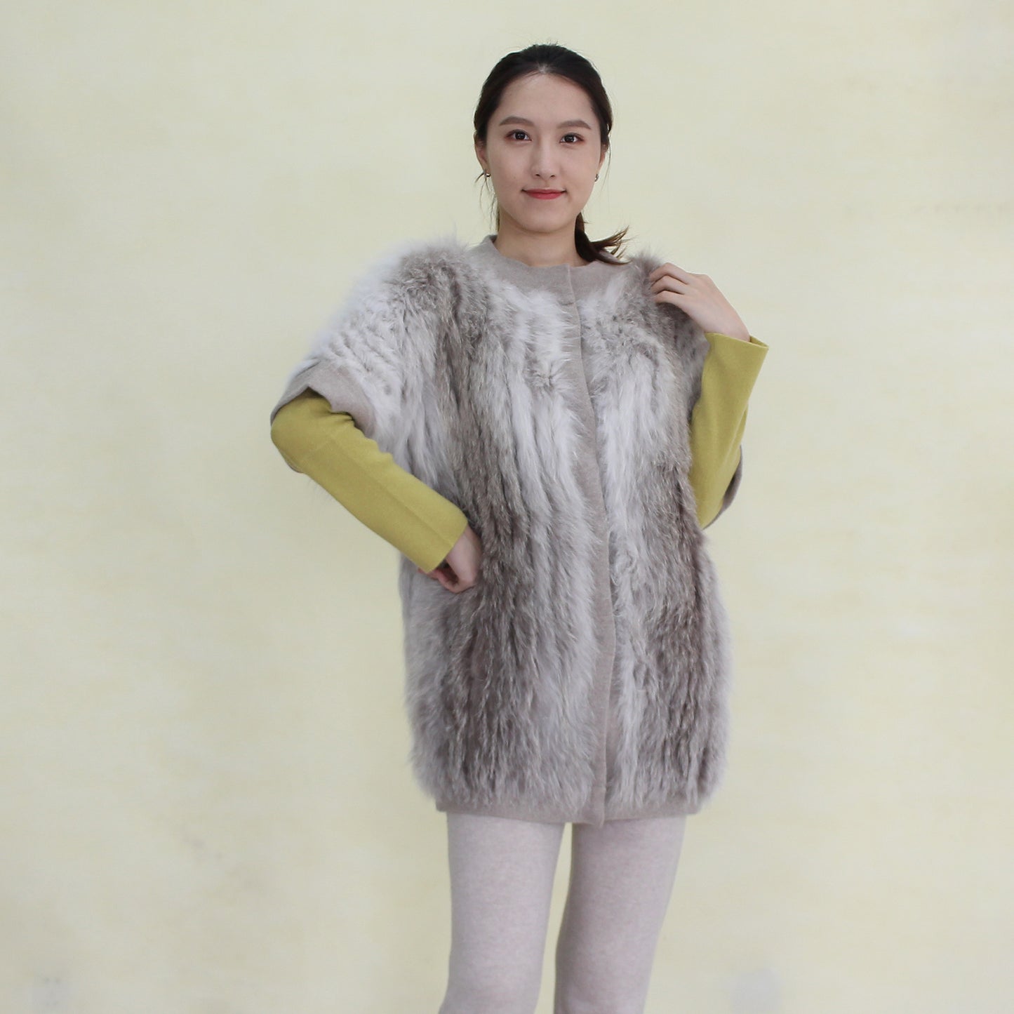 Women's cashmere cardigan with fox fur