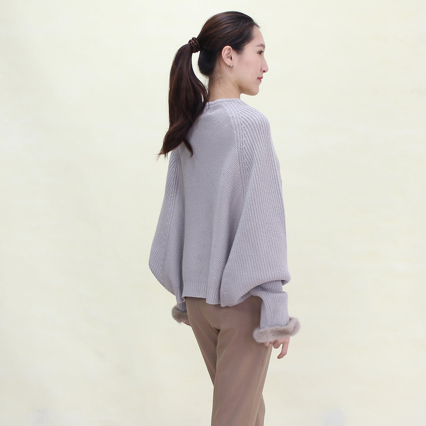 Women's cashmere pullover