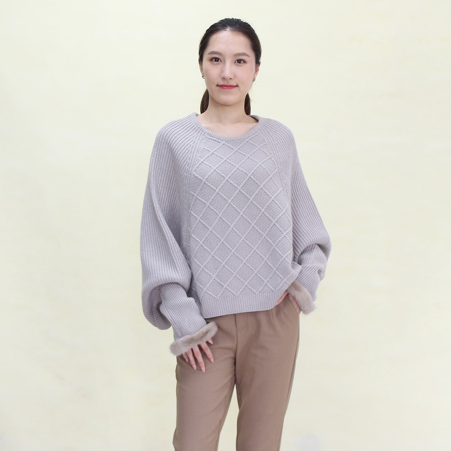 Women's cashmere pullover