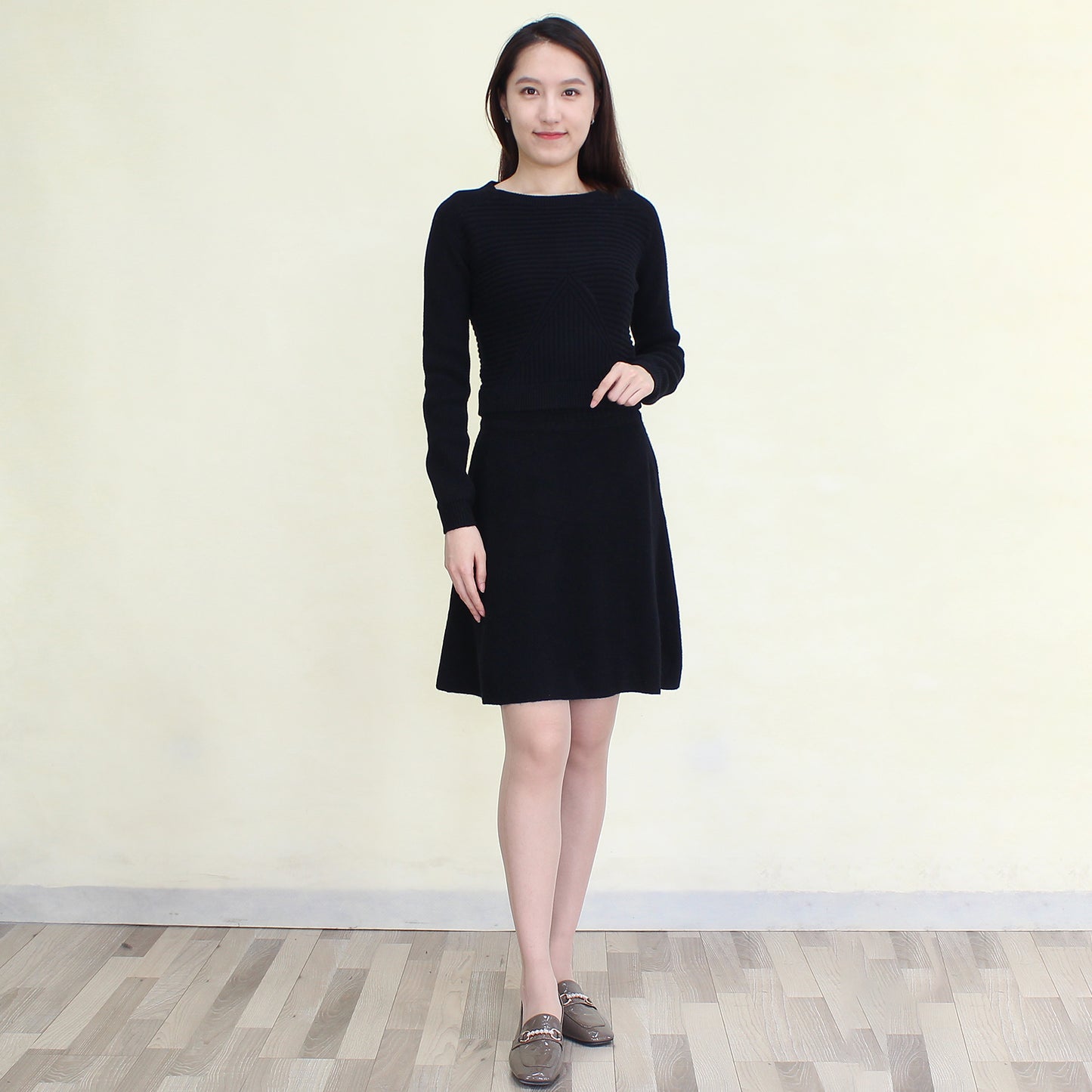 100 % cashmere skirt