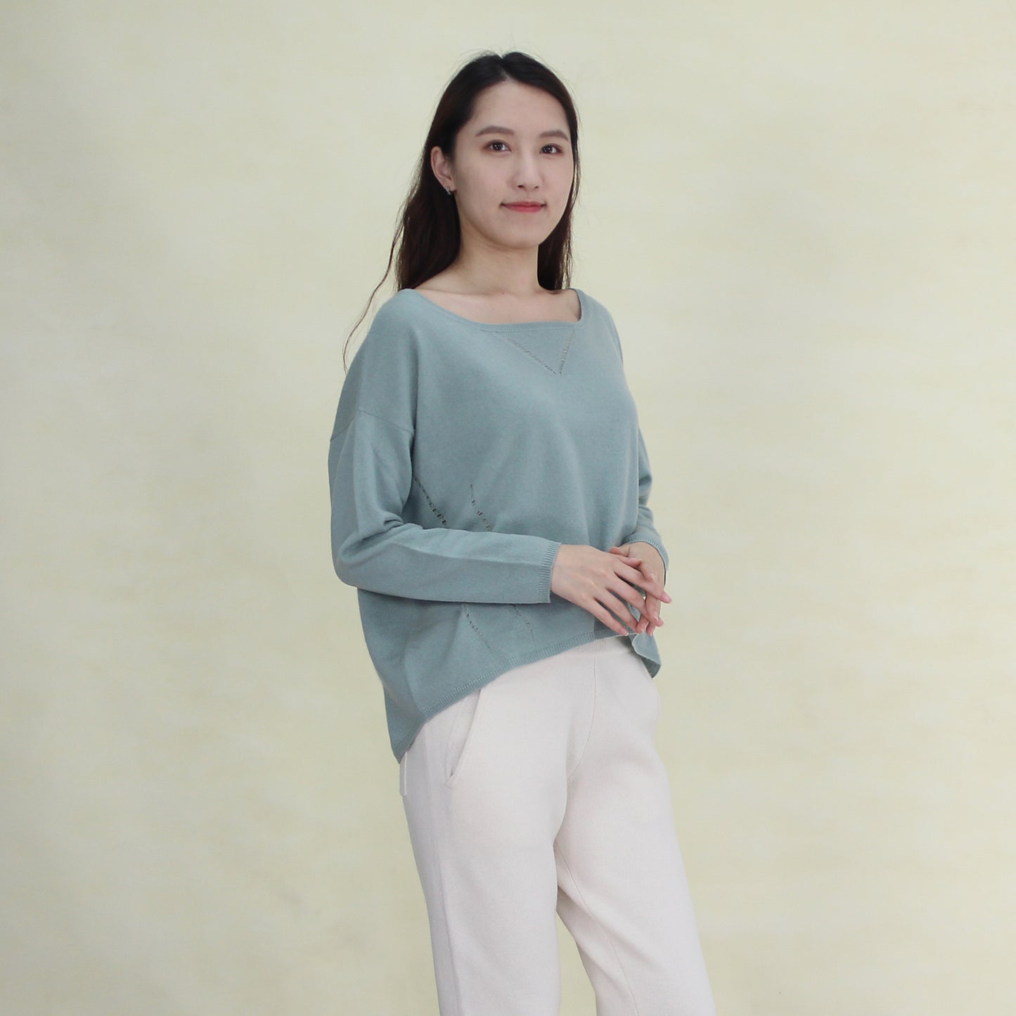 Women's cashmere pullover
