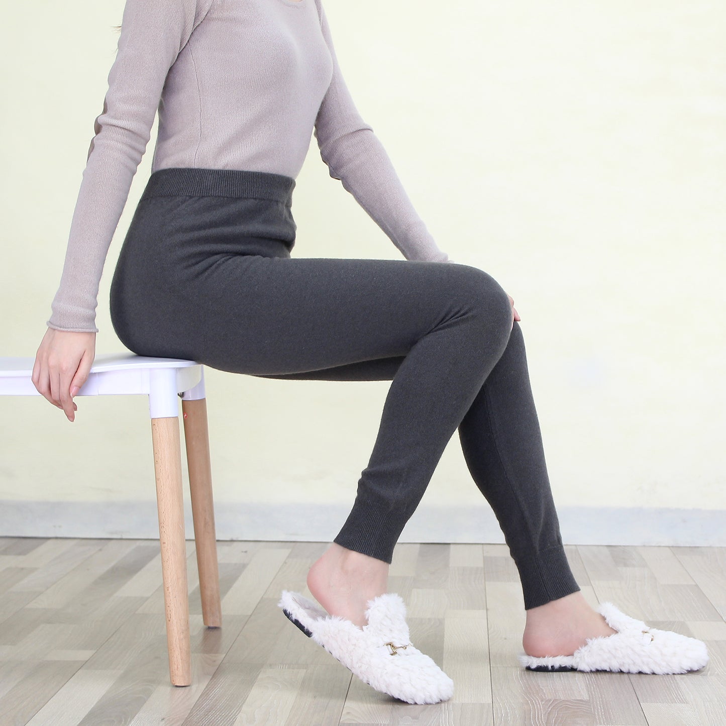 Women's cashmere pants