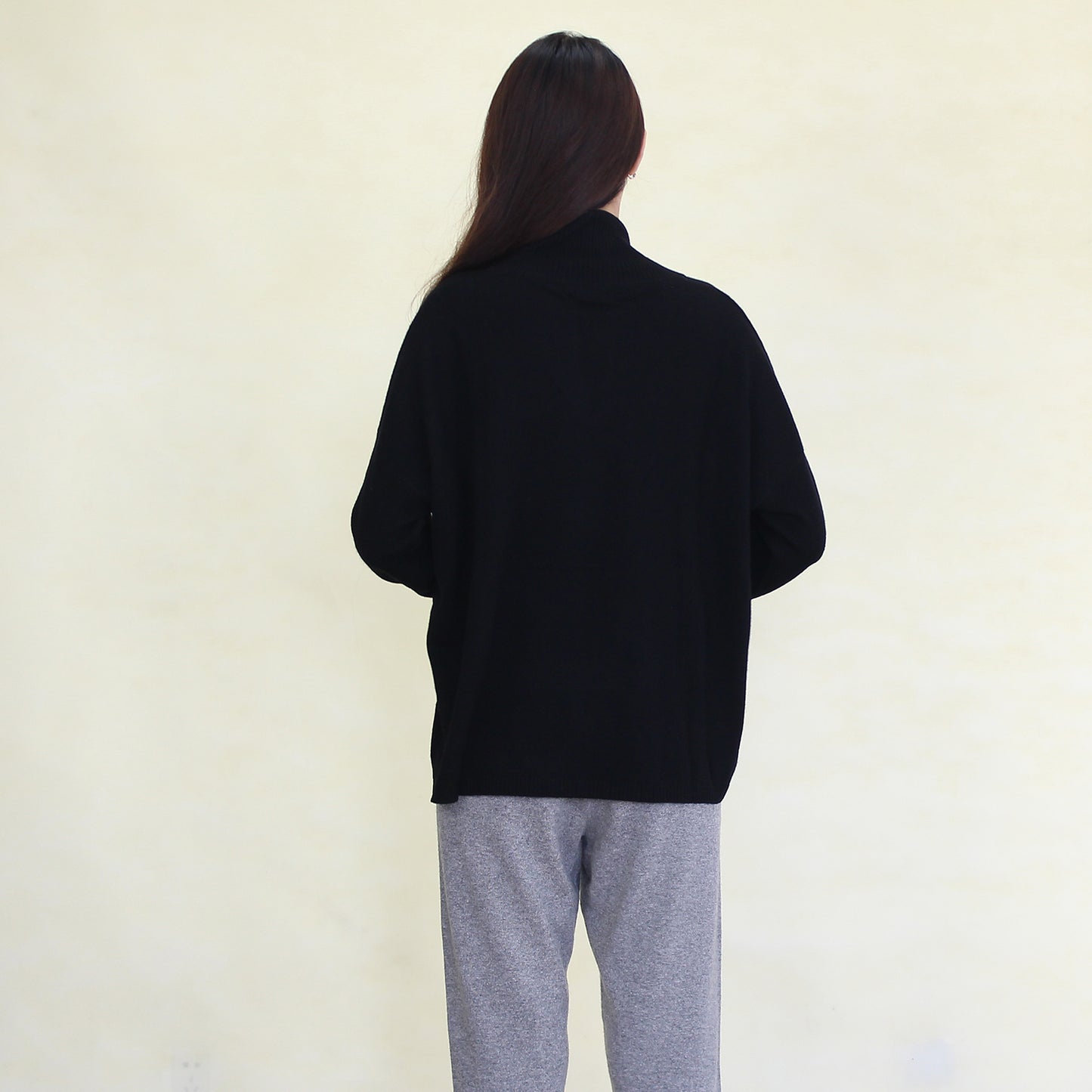 Women's cashmere pullover with mink