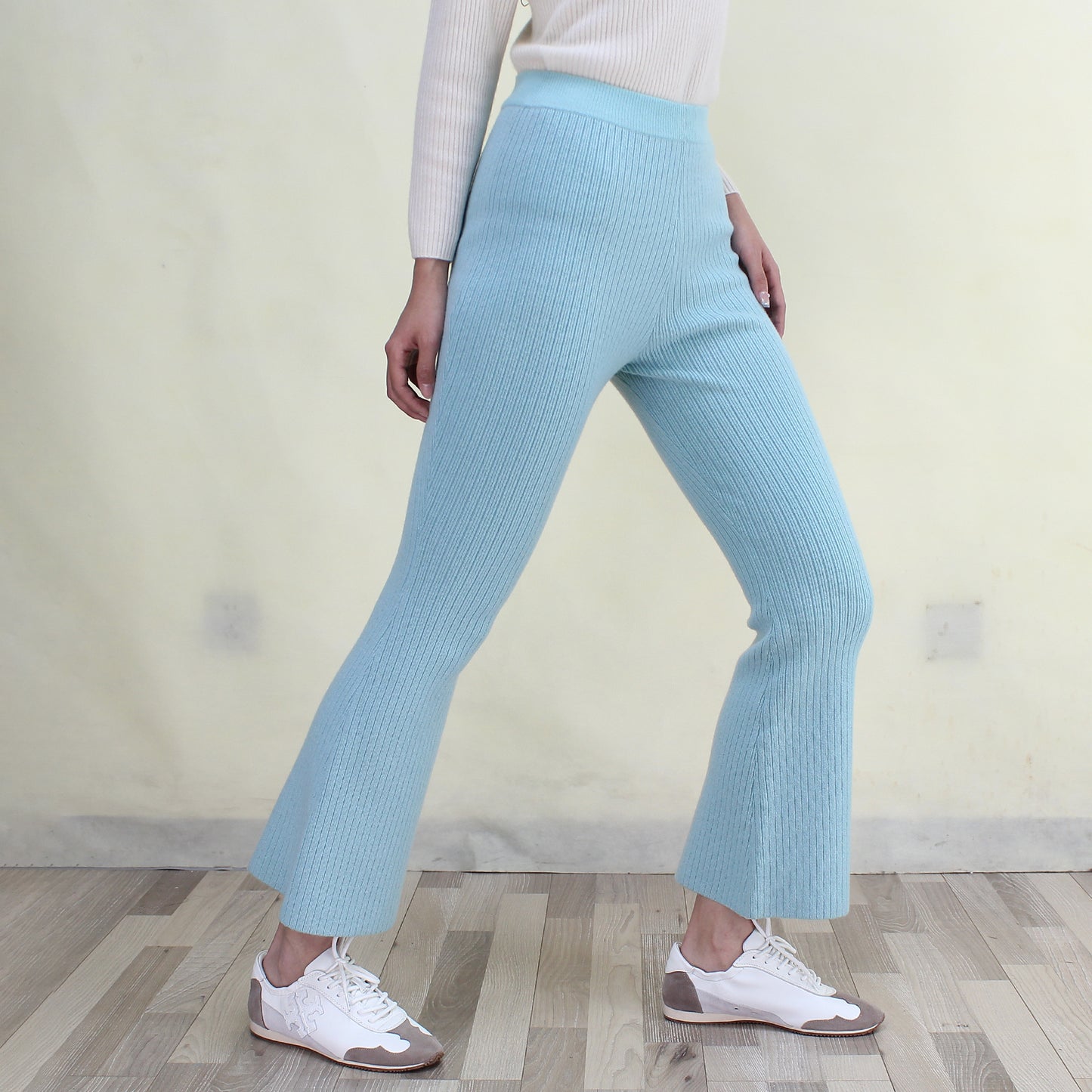 Women's cashmere flared trousers