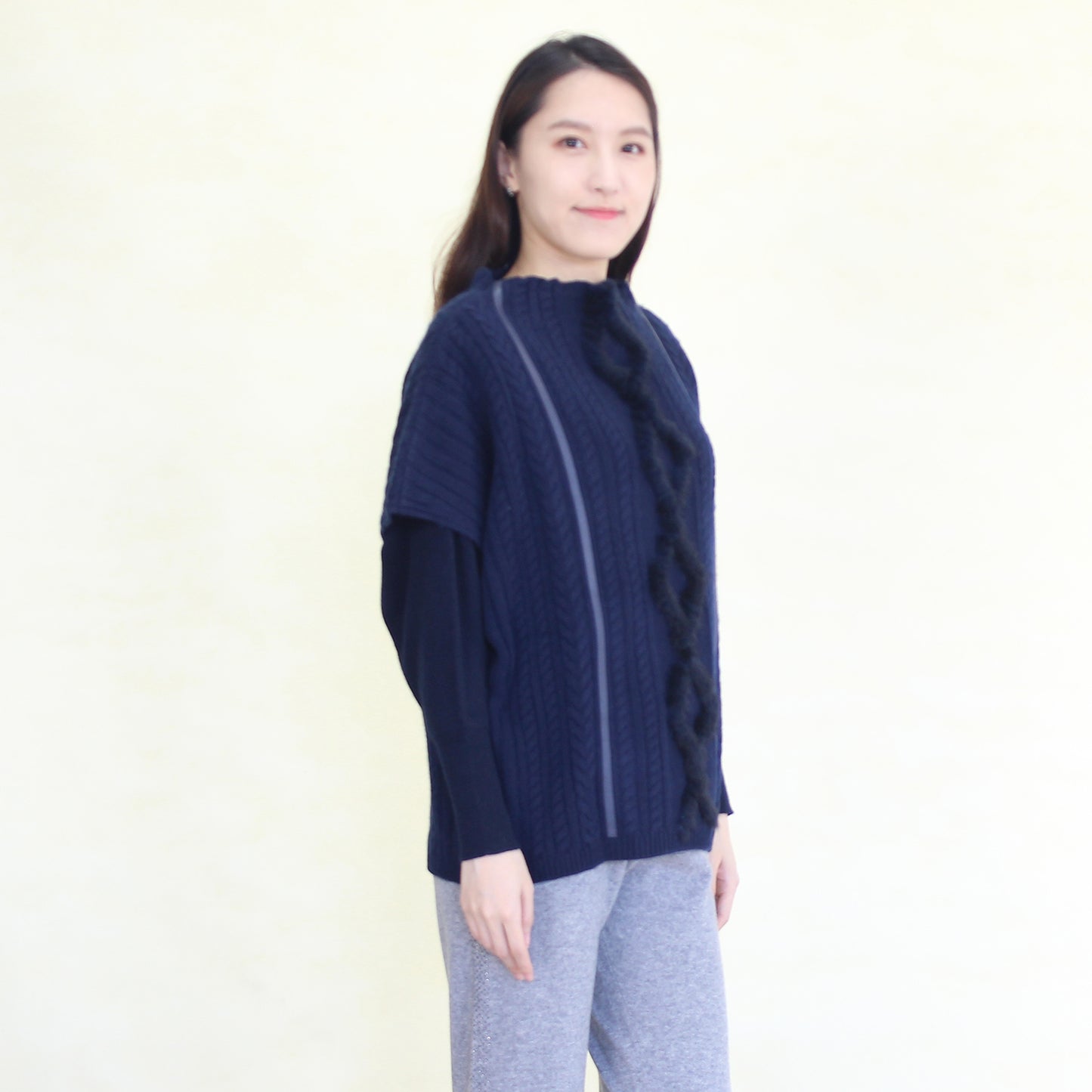 Women's cashmere pullover with mink