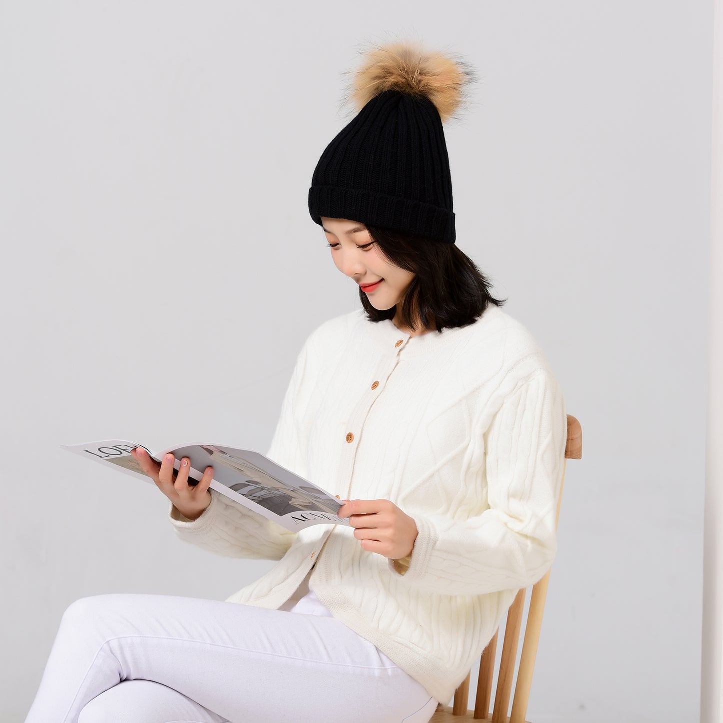 Women's cashmere hat with fox fur ball