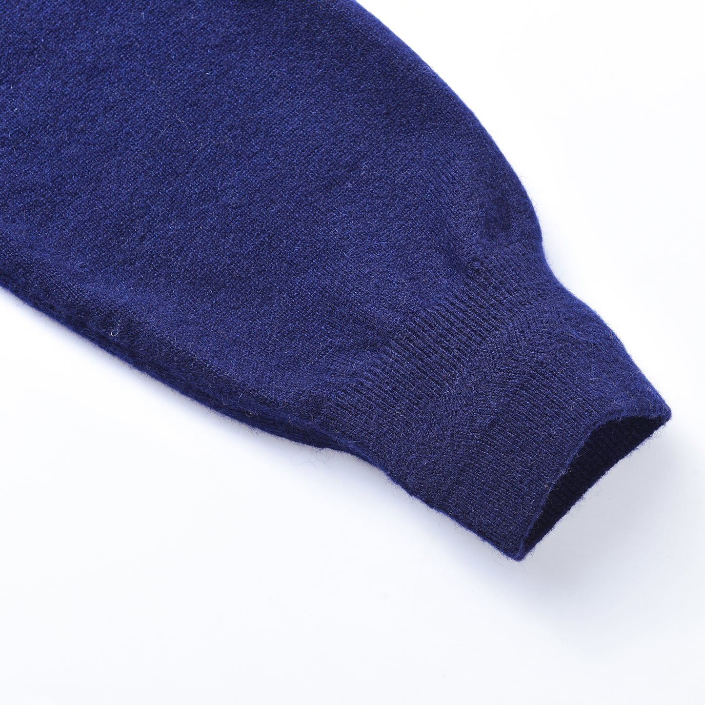 Men's v-neck cashmere sweater