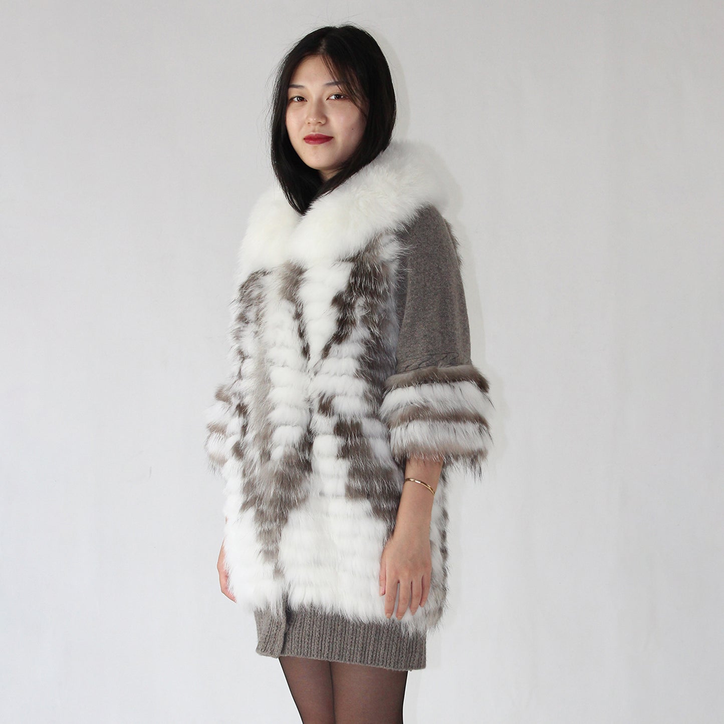 Women's cashmere coat with fox fur