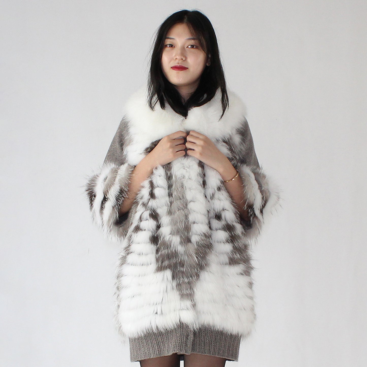 Women's cashmere coat with fox fur