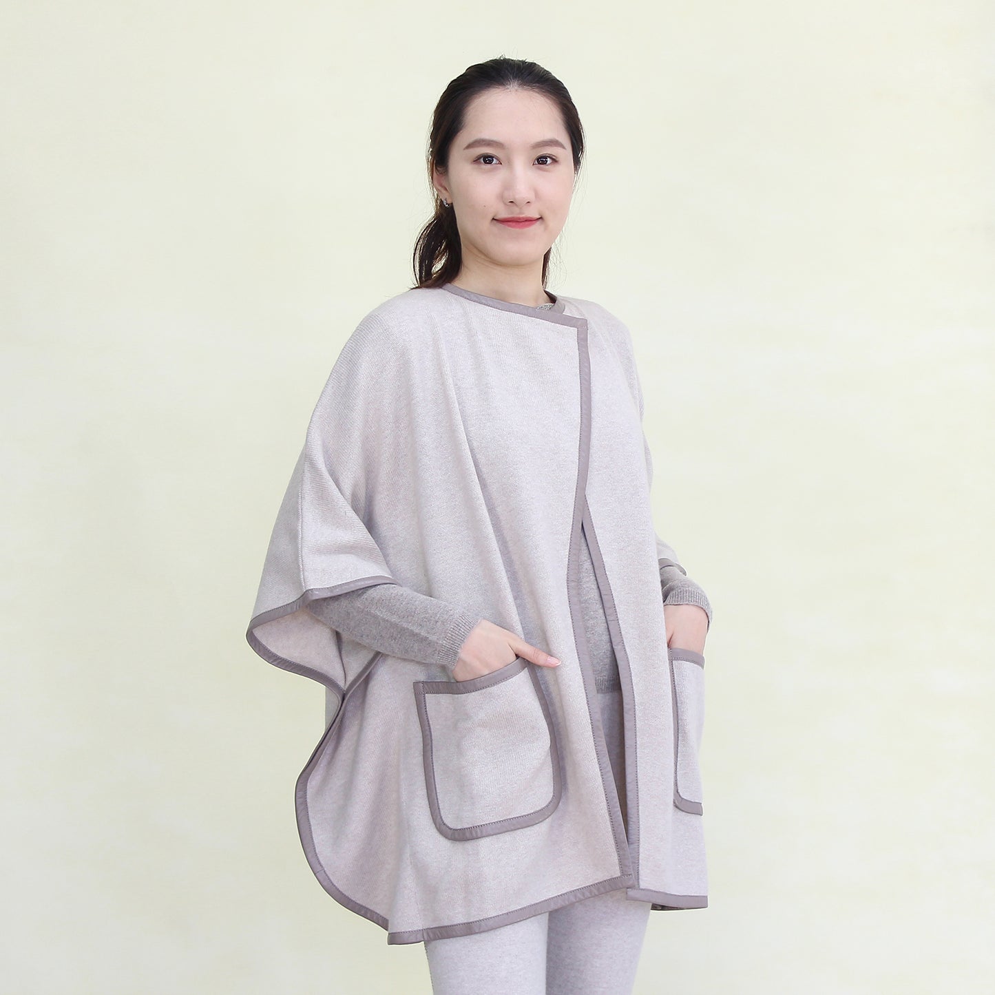 Women's cashmere coat with leather