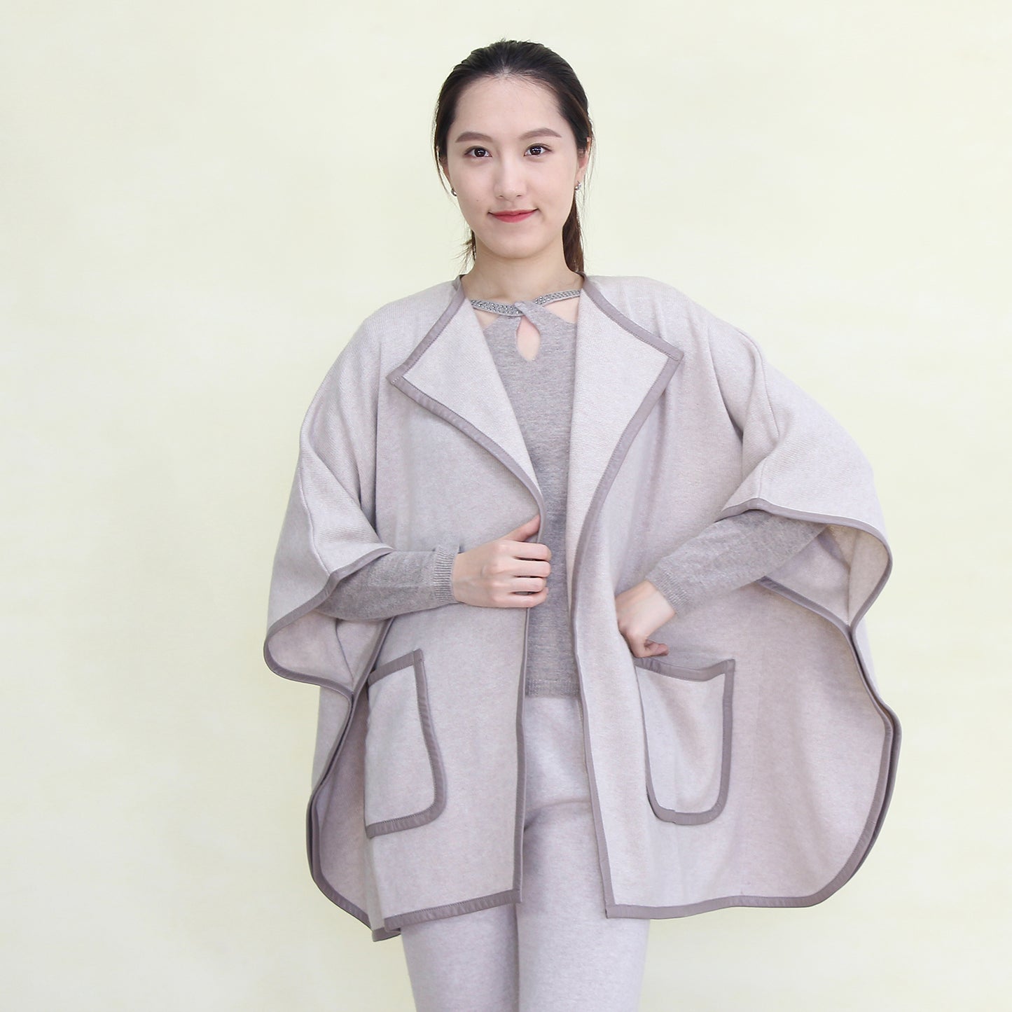 Women's cashmere coat with leather