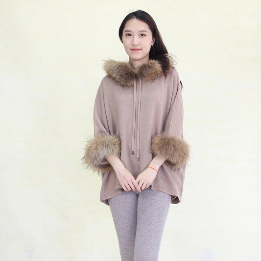 Women's cashmere pullover with fox fur trim