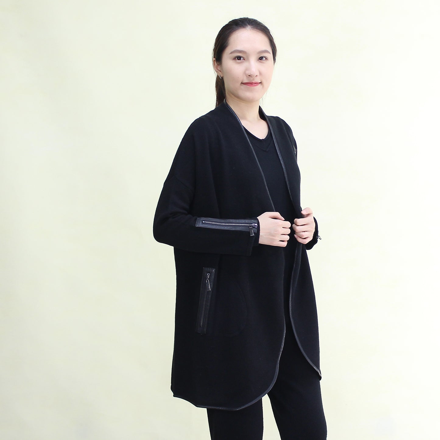Women's cashmere coat with leather