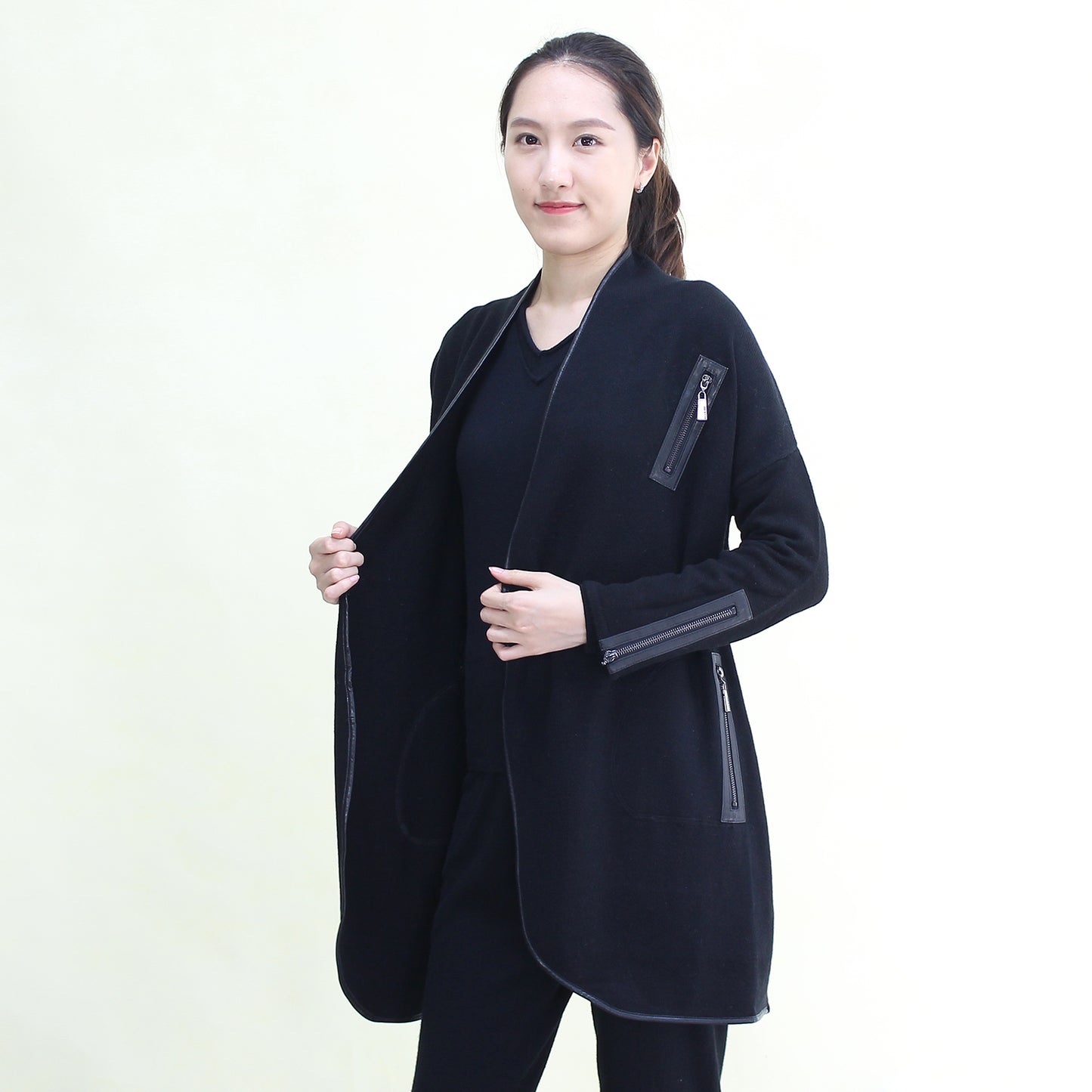 Women's cashmere coat with leather