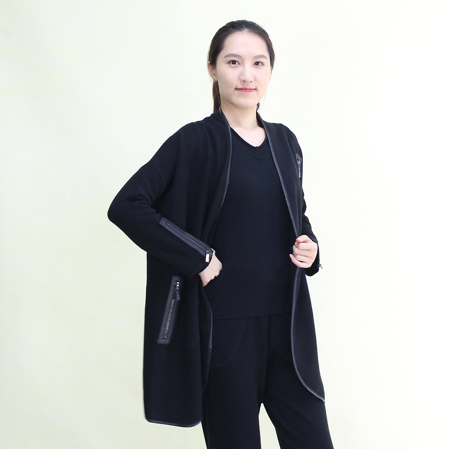 Women's cashmere coat with leather