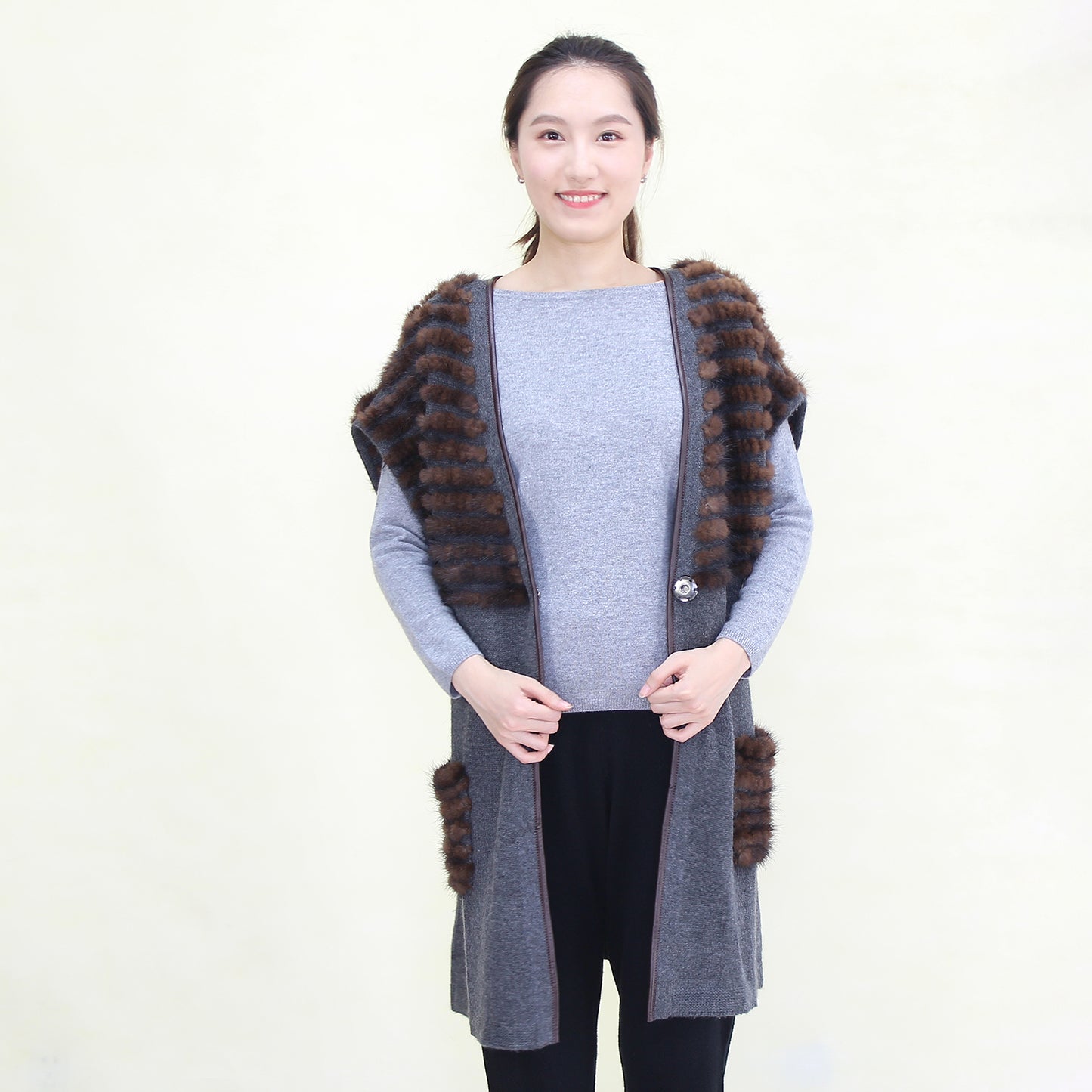 Women's cashmere with mink cardigan vest