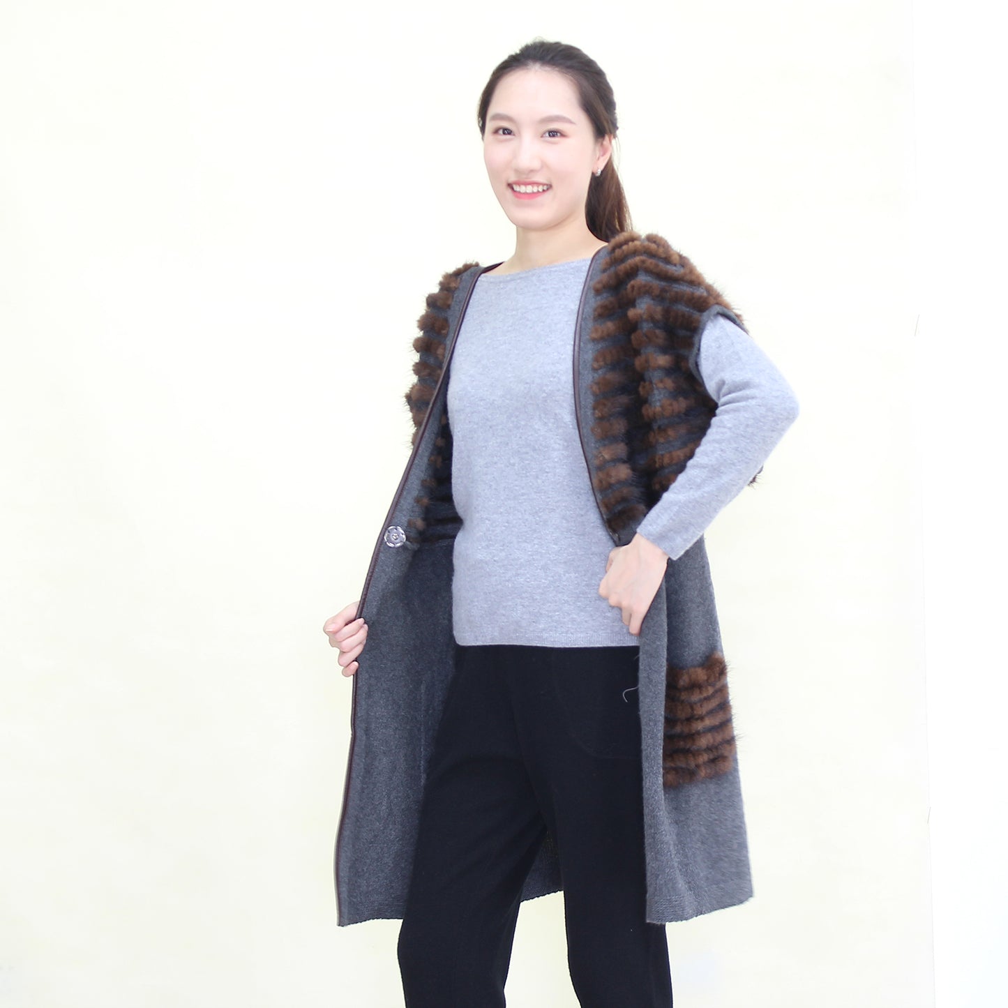 Women's cashmere with mink cardigan vest