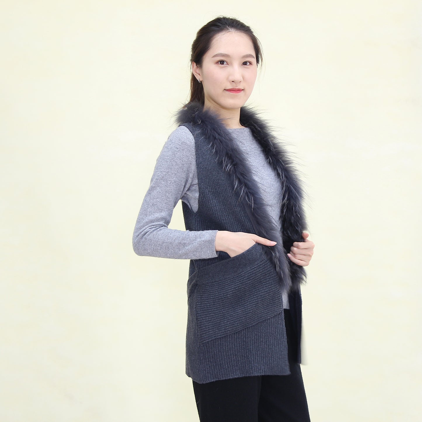 Women's cashmere with fox fur vest